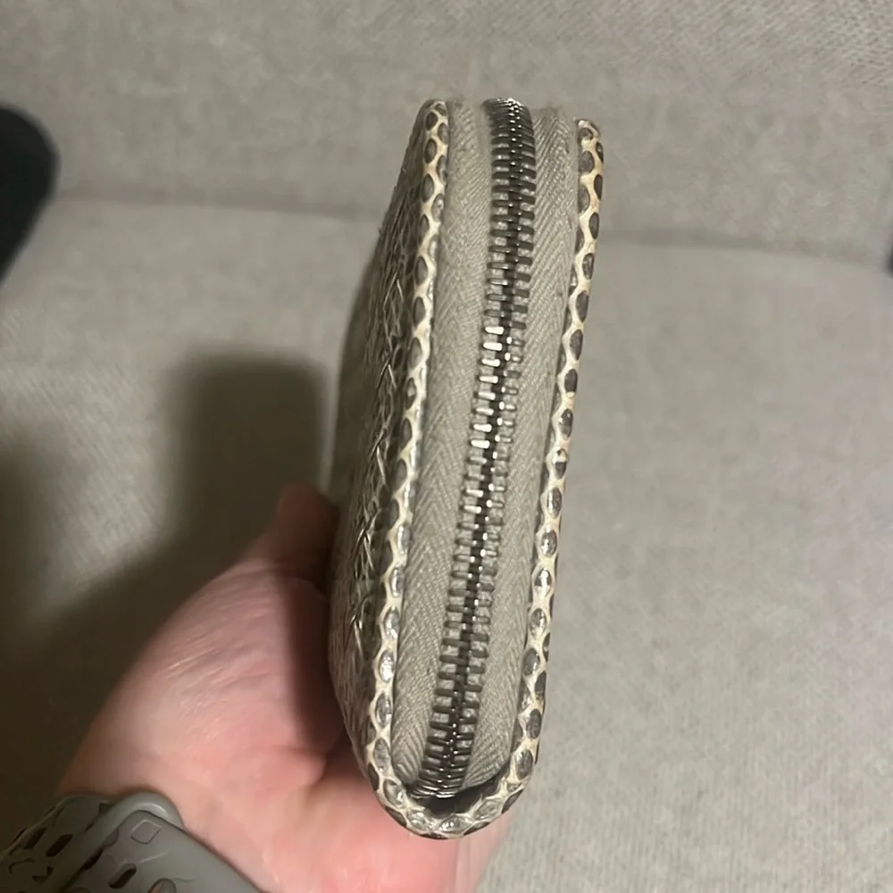 Bottega Veneta authentic bottega